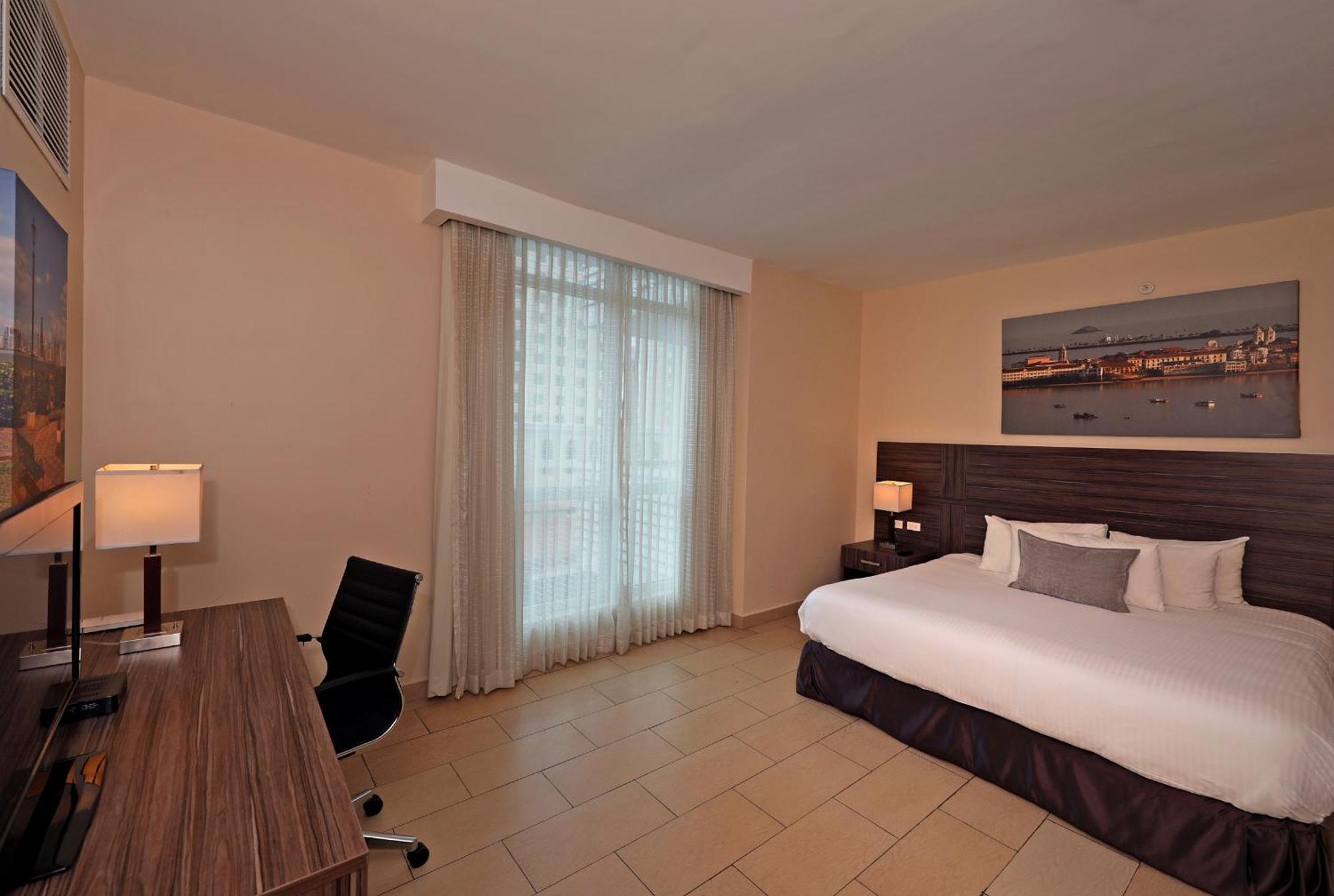 Chambre Lit King-Size Deluxe - Non-Fumeurs